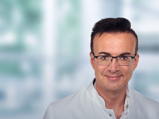 Studiendekan Univ.-Prof. Dr. Dr. Dr. Dominik Groß